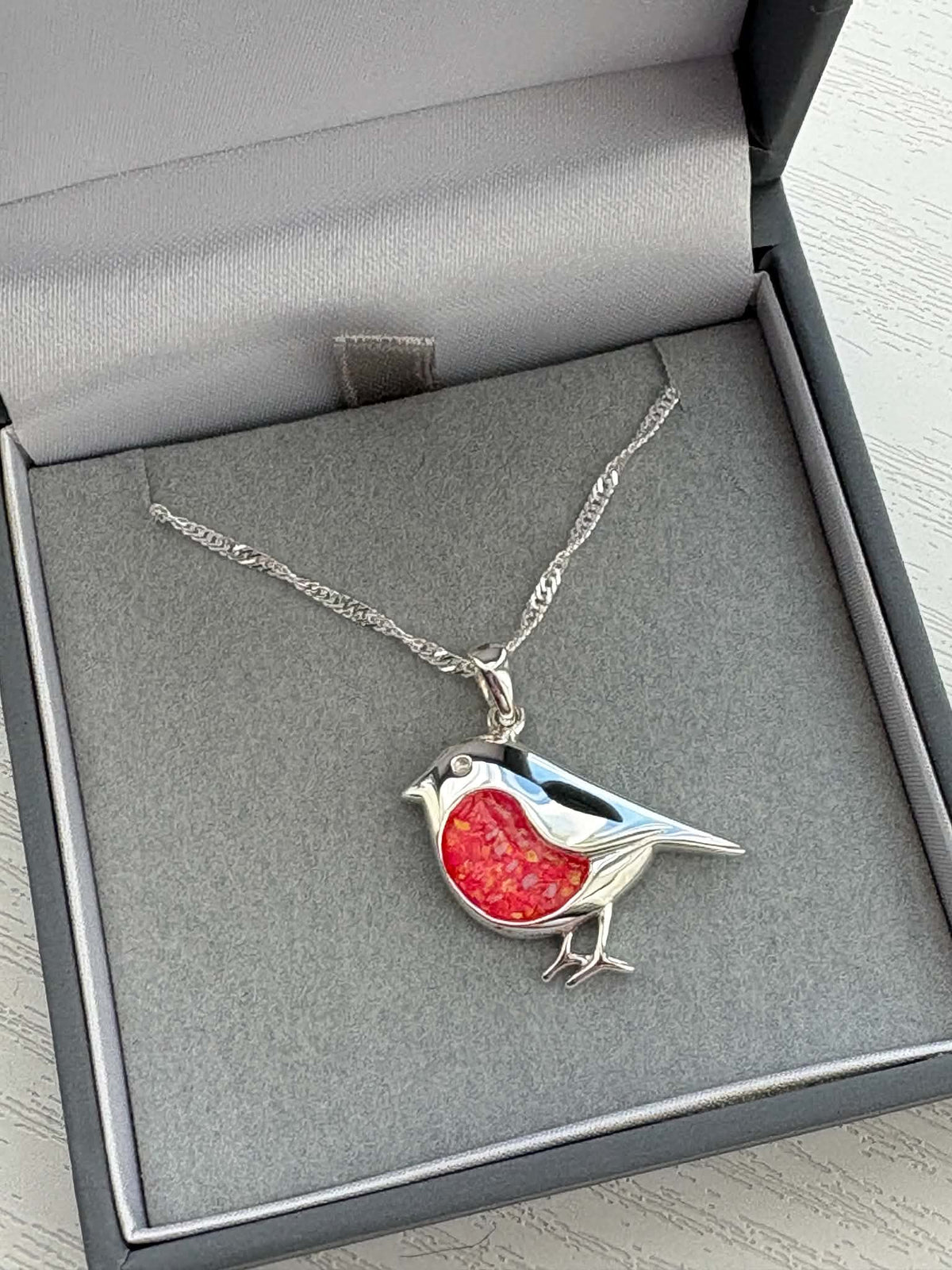 Rory the Robin Pendant